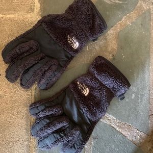 The North Face Black Fuzzy Gloves